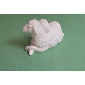 Vintage 1983 Avon Nativity Collectibles "The Sheep" Porcelain Figurine